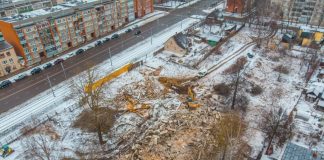 Расчистка территории, на которой планируется строительство магазина сети Lidl. Март 2019 года. Фото: Евгений Ратков