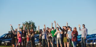 Участники даугавпилсского клуба автолюбителей “Drive 2 Daugavpils”