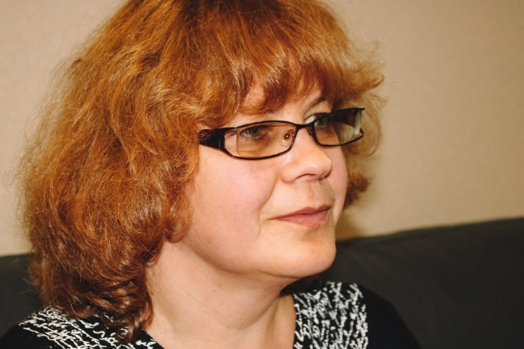 Сандра Озола, приёмная мама