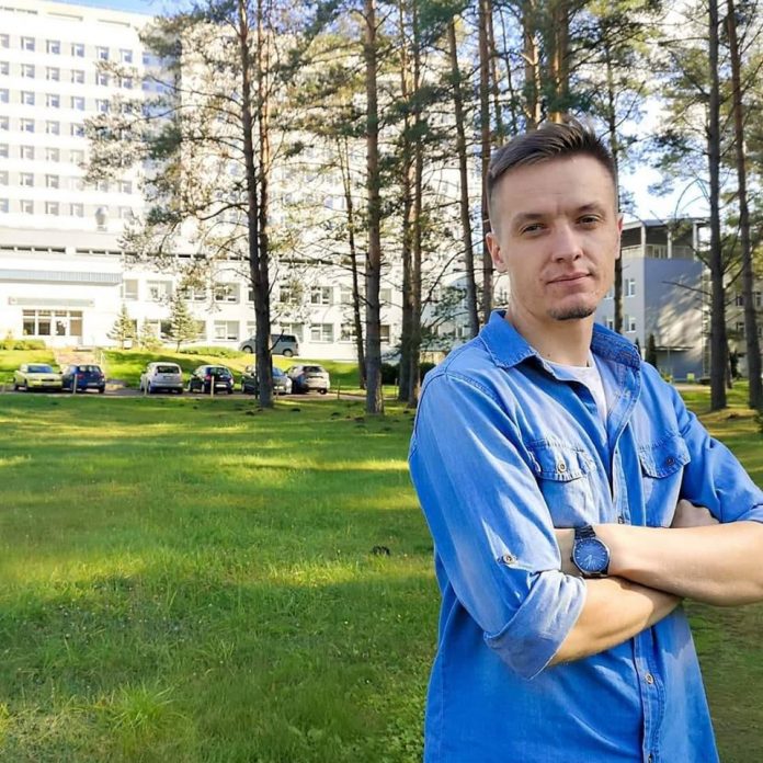 Руководитель Даугавпилсской региональной больницы Григорий Семёнов. Фото со страницы на фейсбуке Руководитель Даугавпилсской региональной больницы Григорий Семёнов. Фото со страницы на фейсбуке