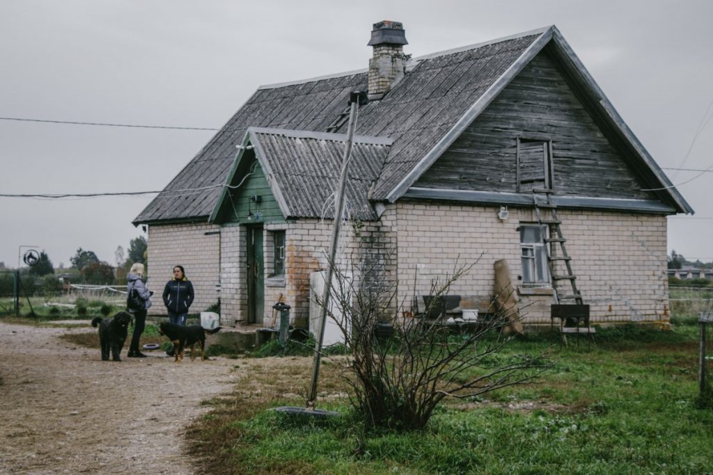 Дом Юлии Устиновой в Малиновской волости. Фото: Евгений Ратков