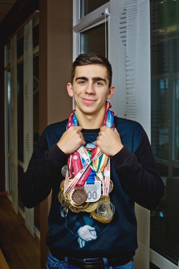 Максим Шкабров, серебряный призер чемпионата Европы по гиревому спорту. Фото: Сергей Соколов