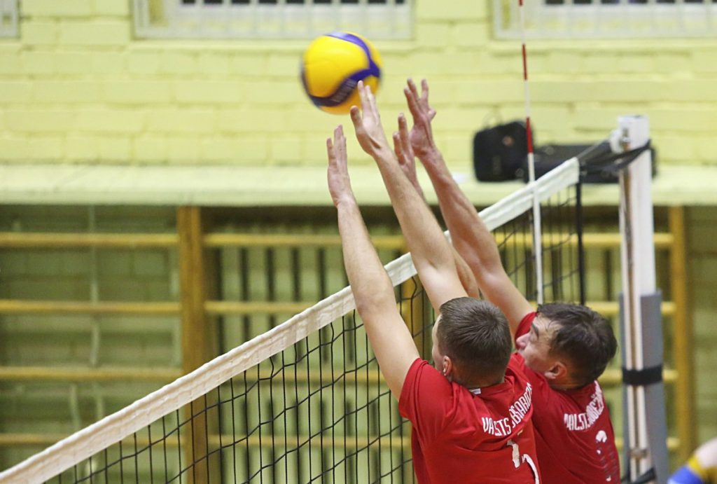 Чемпионат Даугавпилса по волейболу. 16 декабря 2019 года. Фото: Сергей Кузнецов