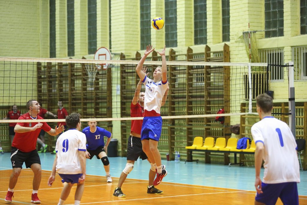 Чемпионат Даугавпилса по волейболу. 16 декабря 2019 года. Фото: Сергей Кузнецов