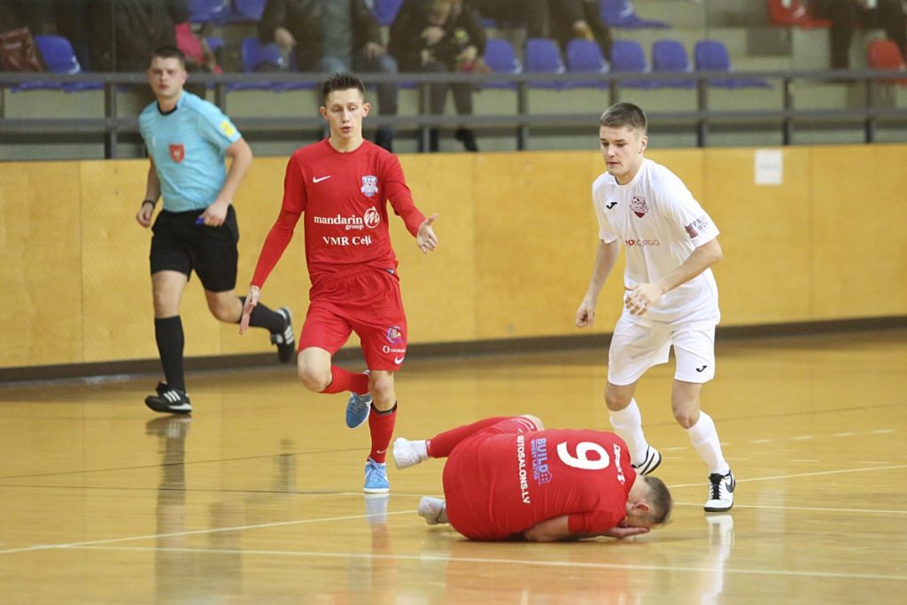 Чемпионат Латвии – 2019/2020. Высшая лига. «Локомотив» - «Саласпилс». Даугавпилс, 28 декабря 2019 года. Фото: Сергей Кузнецов