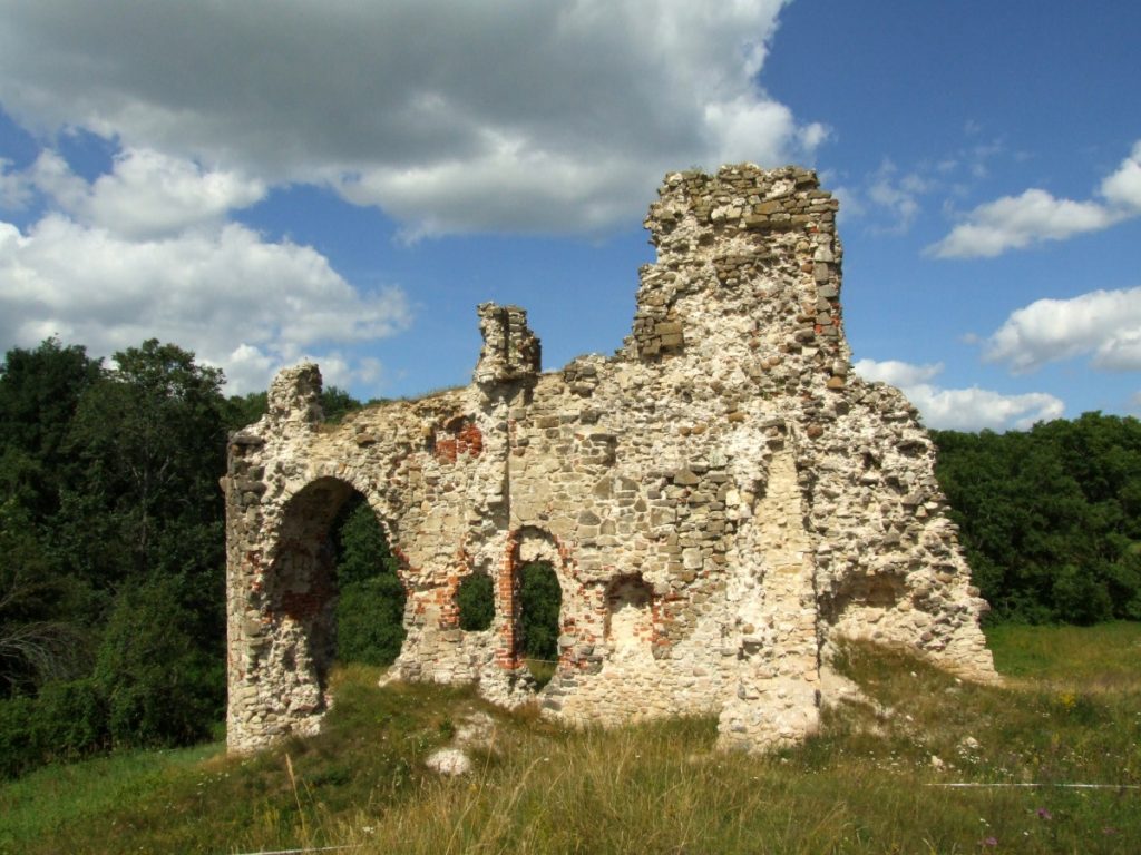 Руины замка Ашераден в Айзкраукле. Автор: Modris Putns. Фото: commons.wikimedia.org