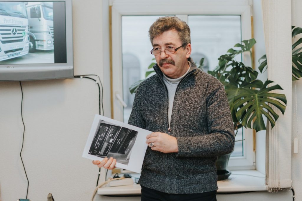 Александр Пориетис. Владелец и преподаватель «A. Porieša autoskola» в Даугавпилсе. Фото: Ирина Маскаленко