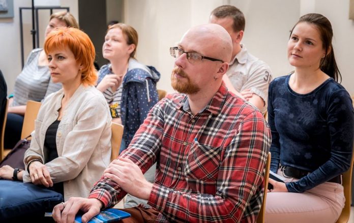 Выпуск первой Школы журналистики в Даугавпилсе, организованной Internews и Baltic Centre for Media Excellence. 28 апреля 2019 года. Фото: Михаил Рыжков Выпуск первой Школы журналистики в Даугавпилсе, организованной Internews и Baltic Centre for Media Excellence. 28 апреля 2019 года. Фото: Михаил Рыжков