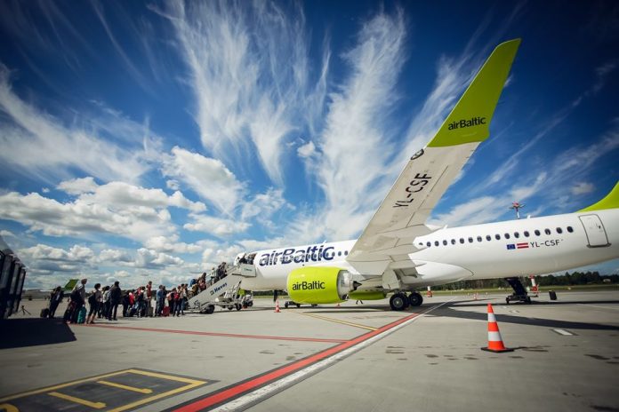 Фото со страницы airBaltic на фейсбуке Фото со страницы airBaltic на фейсбуке
