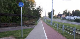 Тротуар на улице 18 Ноября в Даугавпилсе. Фото: Валентина Руднева