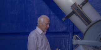«Возможно, именно кометы стали причиной появления жизни на Земле», — Антоний Салитис, заведующий обсерваторией в Даугавпилсе Антоний Салитис, учёный-физик, заведующий даугавпилсской обсерваторией. Фото: Евгений Ратков (из архива "Чайки")