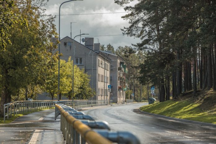 Улица Чиекуру в Даугавпилсе. 17 сентября 2020 года. Фото: Евгений Ратков Улица Чиекуру в Даугавпилсе. 17 сентября 2020 года. Фото: Евгений Ратков