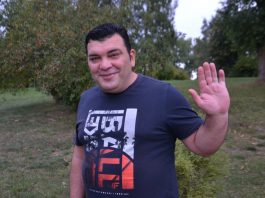 «Нужно больше общаться и доверять друг другу», — Руслан Мансимов, который приехал в Даугавпилс из Азербайджана Руслан Мансимов. Фото: Елена Иванцова