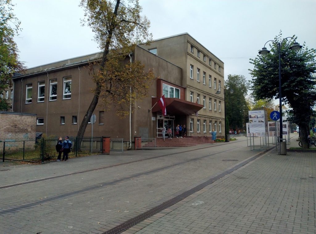 Здание на ул. Саулес, 7 в Даугавпилсе. Фото Елены Иванцовой