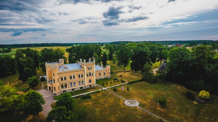 Гарсенский замок. Фото: garsenespils.lv