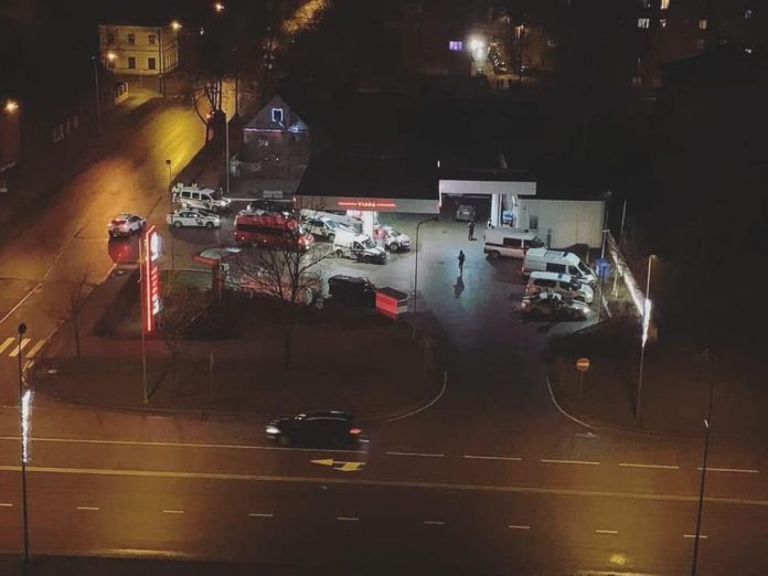 Даугавпилс, 31 декабря 2020 года, 22:03. Фото: Джамиля Мамедова Даугавпилс, 31 декабря 2020 года, 22:03. Фото: Джамиля Мамедова