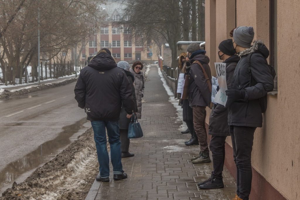 Пикет в поддержку Алексея Навального в Даугавпилсе. 23 января 2021 года. Фото: Евгений Ратков