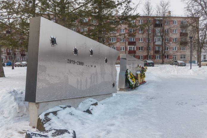 Памятный мемориал погибшим в афганской войне даугавпилчанам. 17 февраля 2021 года. Фото: Евгений Ратков Памятный мемориал погибшим в афганской войне даугавпилчанам. 17 февраля 2021 года. Фото: Евгений Ратков