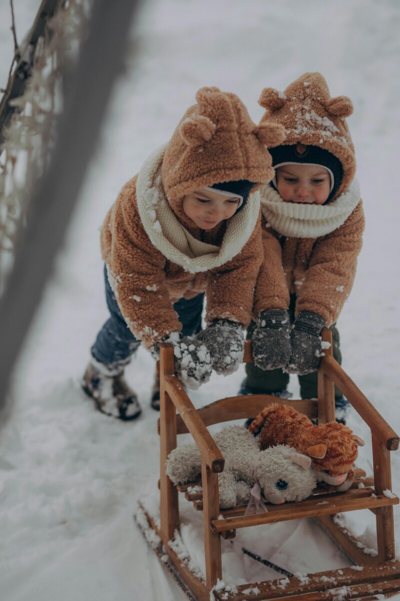 Дети зимой. Иллюстративное фото: Anastasiya Gepp / pexels.com