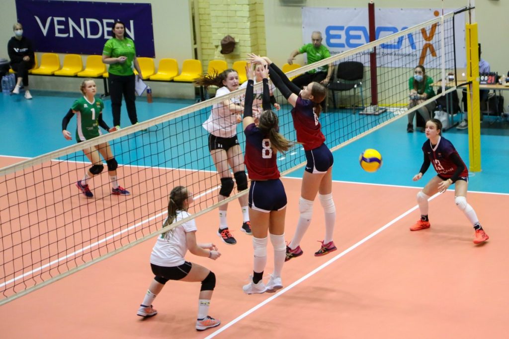 "Латвия" - "Литва". Матч 1-го квалификационного тура на Чемпионат Европы - 2021. Даугавпилс, 12 марта 2021 года. Фото: Сергей Кузнецов