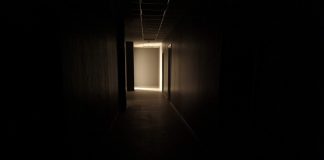 В Риге открылся первый в Балтии и в странах Северной Европы "Музей в темноте". Фото со страницы muzejs tumsā на фейсбуке