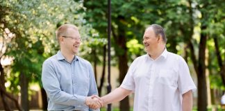 Андрей Элксниньш и Алексей Васильев. Фото со страницы Андрея Элксниньша на фейсбуке