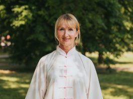 «Энергия — это ресурс, необходимый для здорового тела. Нужно научиться ею управлять», — Лидия Рыбкина, инструктор Цигун. Партнёрский материал Лидия Рыбкина, инструктор Цигун. Фото: Ирина Маскаленко