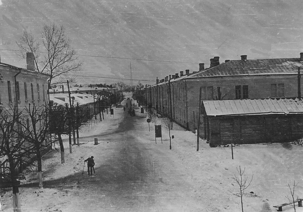 Фото раннего советского периода, найдено на форумах курсантов ДВВАИУ