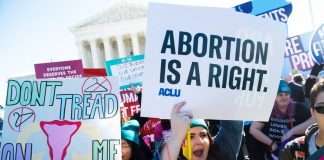 Пикет против введения запретов на аборты. Фото: Getty Images