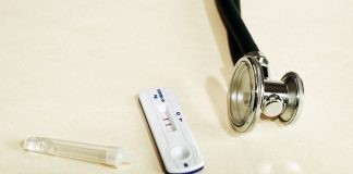 Тест на работе и тест в аэропорту — дело добровольное тестирование
