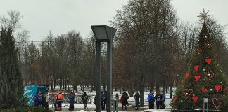 Бесконтактный пункт передачи анализа на Covid-19 в Даугавпилсе. Фото: Алёна Долинда