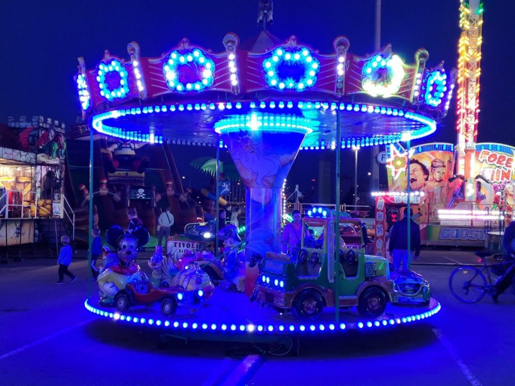 Парк аттракционов. Фото со страницы Milan-Lunapark на фейсбуке