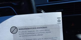 Такие памятки раздают водителям на пограничных контрольно-пропускных пунктах.