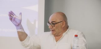 Марк Липовецкий читает лекцию в Даугавпилсском университете. 15 июня 2022 года. Фото: Евгений Ратков