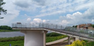 Смотровая площадка на улице Бругю в Даугавпилсе. 4 июля 2022 года. Фото: Елена Иванцова