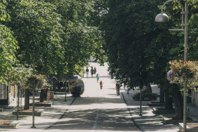 Улица Ригас в Даугавпилсе, 26 июля 2022 года. Фото: Евгений Ратков Улица Ригас в Даугавпилсе, 26 июля 2022 года. Фото: Евгений Ратков