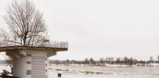 В Даугавпилсе уровень реки безопасный. Фото: Наталья Пальчевская