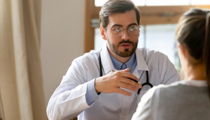 Врач. Иллюстративное фото: vmnvd.gov.lv Врач. Иллюстративное фото: vmnvd.gov.lv