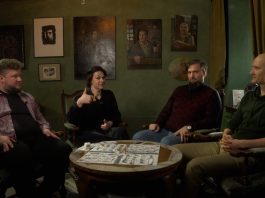 На CHAYKA.lv — премьера вечернего шоу «ЕЩË БОЛЕЕ НАСТОЯЩИЙ ДАУГАВПИЛС». ВИДЕО Ивар Рачко, Элеонора Рузвельт, Иван Вагель и Виталий Петкун в новом проекте Chayka.lv - видеоподкасте вечернего шоу "Ещё более настоящий Даугавпилс" (сокращённо "Е.Б.Н.Д."). Фото: Павел Хныкин