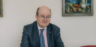 О новом президенте, русском языке и общих ценностях. Интервью с послом Великобритании в Латвии Полом Браммеллом Посол Великобритании в Латвии Пол Браммелл. Даугавпилс, 1 июня 2023 года. Фото: Евгений Ратков