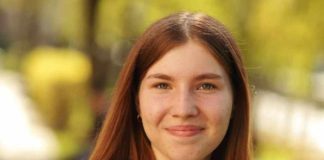 Ксения Ковалькова нашлась - она прошла регистрацию в аэропорту Варшавы, сообщили редакции родственники девушки. Фото из семейного архива