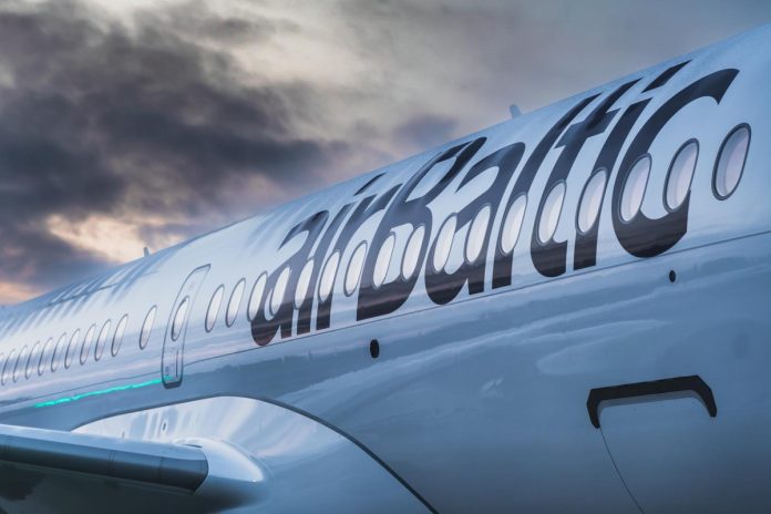 Авиакомпания airBaltic до 1 января 2024 года отменила все рейсы в Израиль из-за опасной ситуации в стране. Фото со страницы авиакомпании на фейсбуке Авиакомпания airBaltic до 1 января 2024 года отменила все рейсы в Израиль из-за опасной ситуации в стране. Фото со страницы авиакомпании на фейсбуке