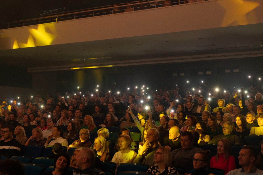 Концерт симфонического оркестра Lords of the Sound в Даугавпилсе. Большой зал Дворца культуры, 13 ноября 2023 года. Фото: Андрей Емельянов