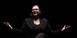 Владислава Романова в своём новом фильме «Ревизия Латгалии». Фото со страницы Владиславы на Фейсбуке