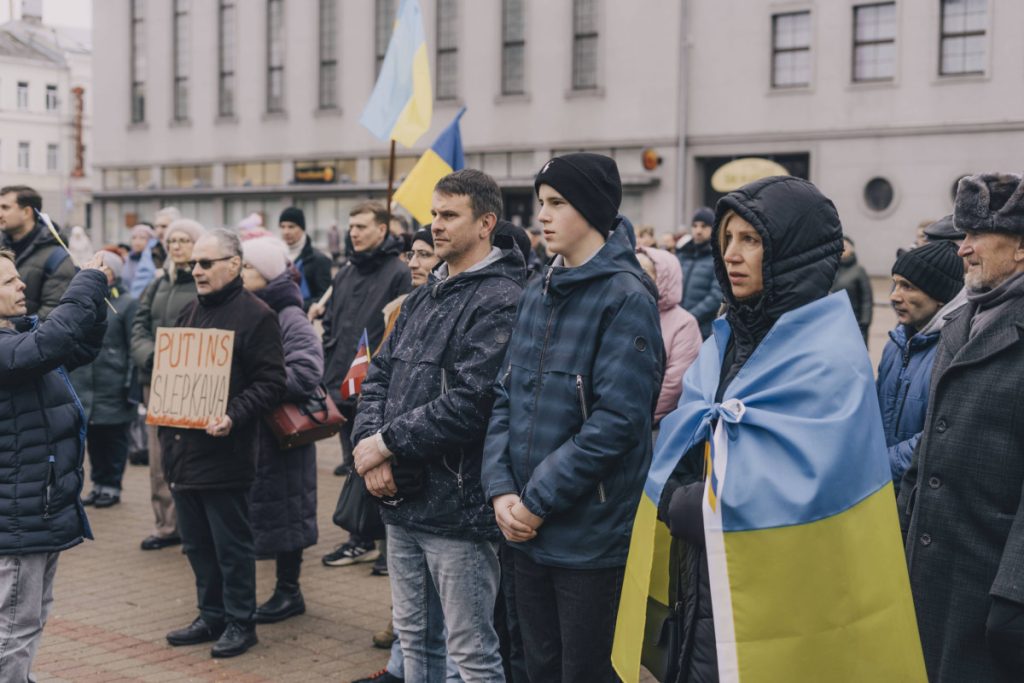 Митинг в поддержку Украины 24 февраля 2024 года в Даугавпилсе. Фото: Евгений Ратков