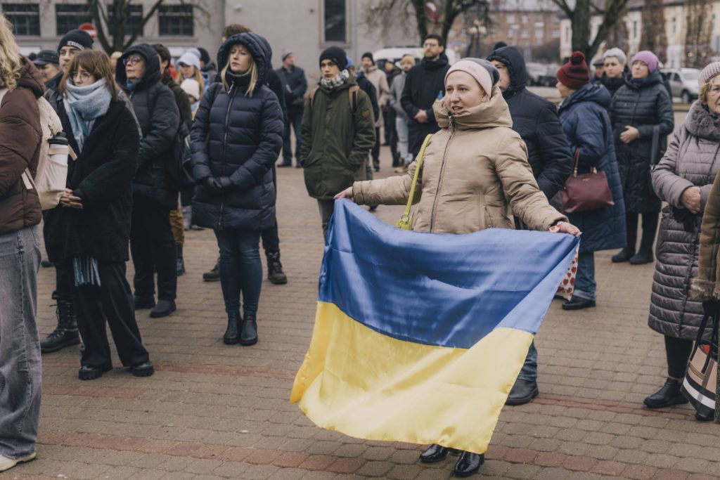 Митинг в поддержку Украины 24 февраля 2024 года в Даугавпилсе. Фото: Евгений Ратков