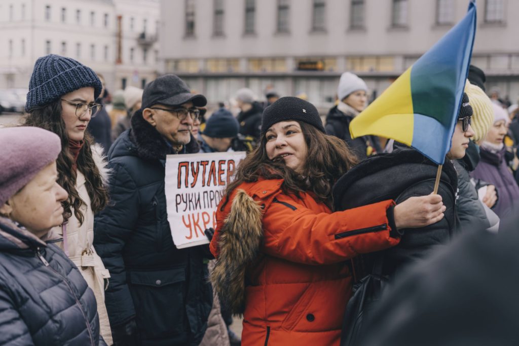 Митинг в поддержку Украины 24 февраля 2024 года в Даугавпилсе. Фото: Евгений Ратков