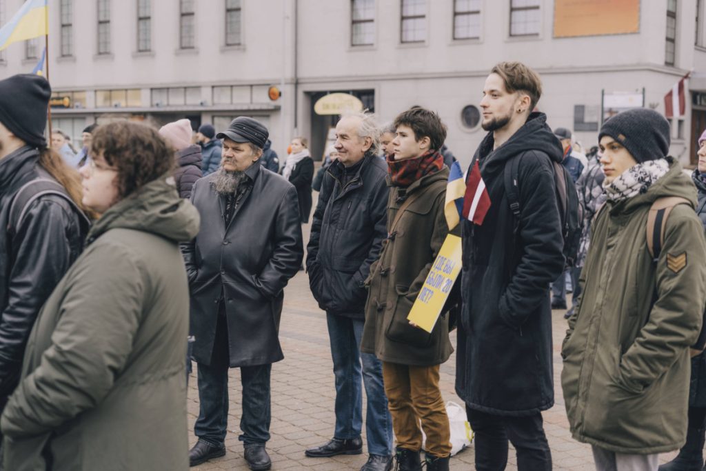 Митинг в поддержку Украины 24 февраля 2024 года в Даугавпилсе. Фото: Евгений Ратков