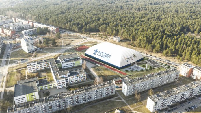 Так будет выглядеть купол над стадионом Даугавпилсской средней школы дружеского призыва. Он может вместить 500 человек. Автор архитектурной визуализации: Виестурс Балодис