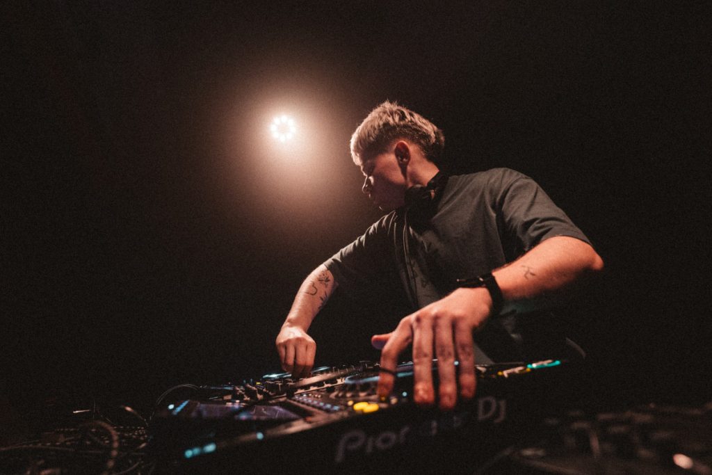 Диджей Paul Hnikin. Фото предоставлено организаторами мероприятия TELPA: 12H TECHNO WAREHOUSE